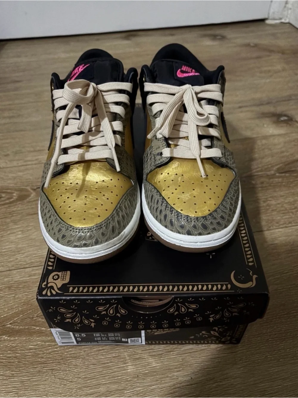 Nike Dunk Low PRM Black Metallic Gold Dia De Muertas 6.5